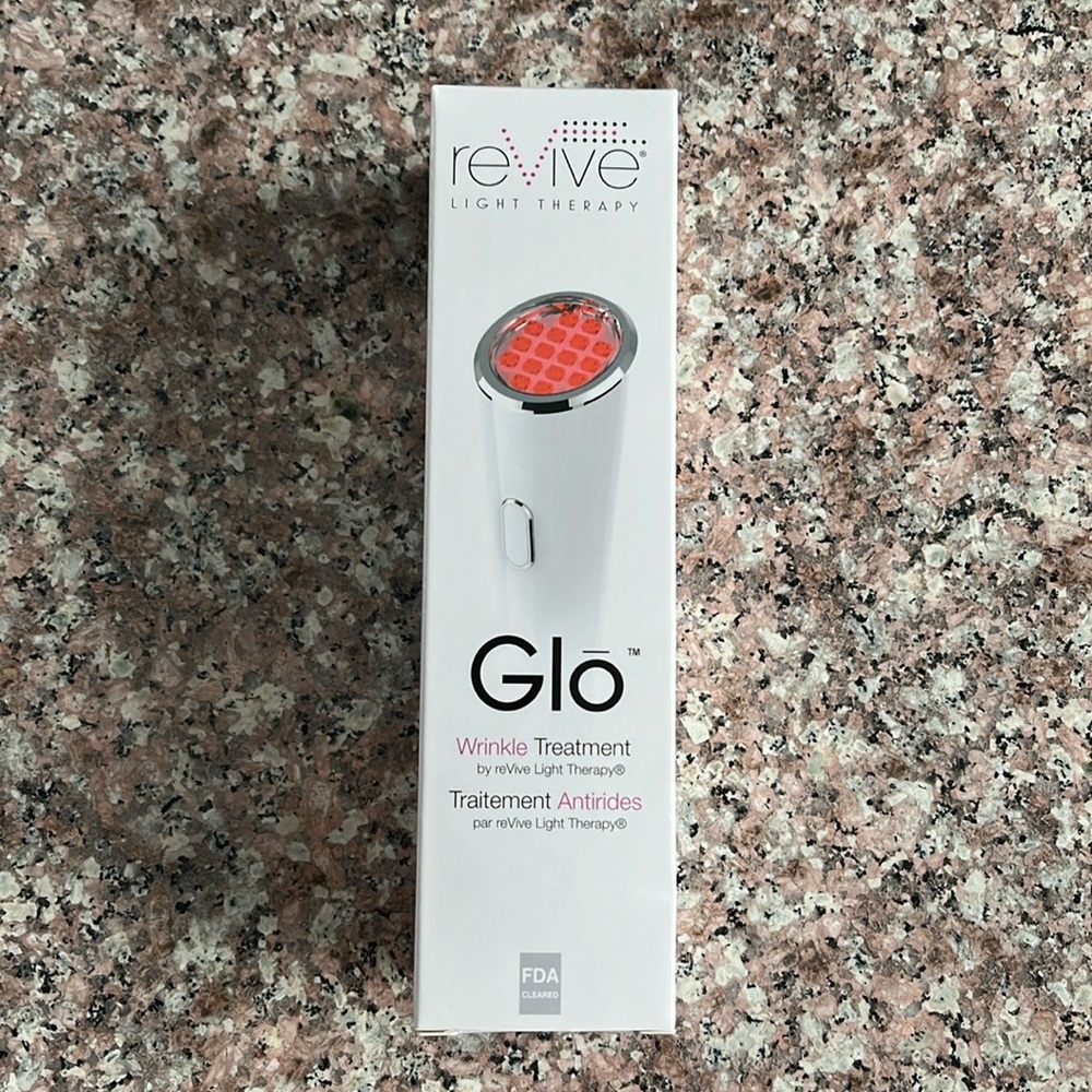 NEW ReVive Light Therapy Glo Wrinkle Treatment Device Anti-Aging Combat Wrinkles